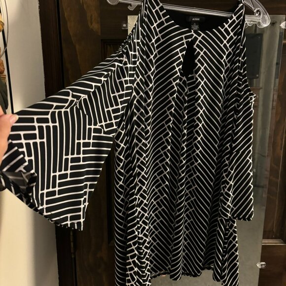 Alfani Symetric Bare Shoulder Dress Top - Picture 2 of 6
